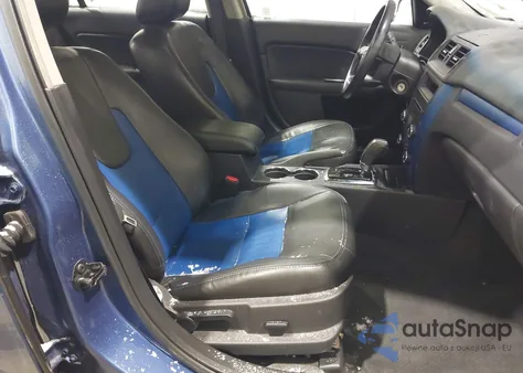 2010 Ford Fusion Sport z USA, uszkodzony, nr VIN 3FAHP0KC3AR240320